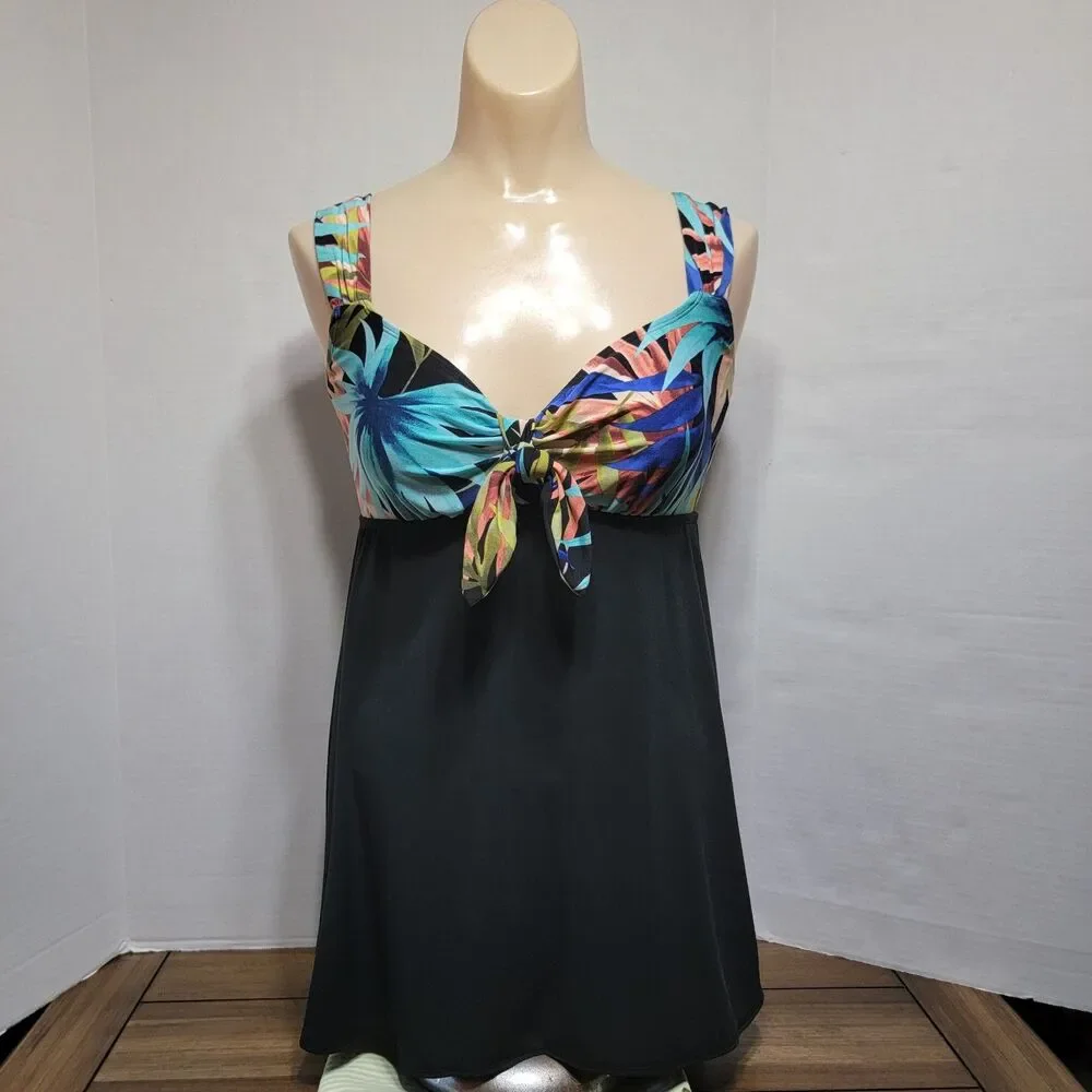St John's Bay 1Pc Swimsuit Secretly Slender - Size 8 NWT